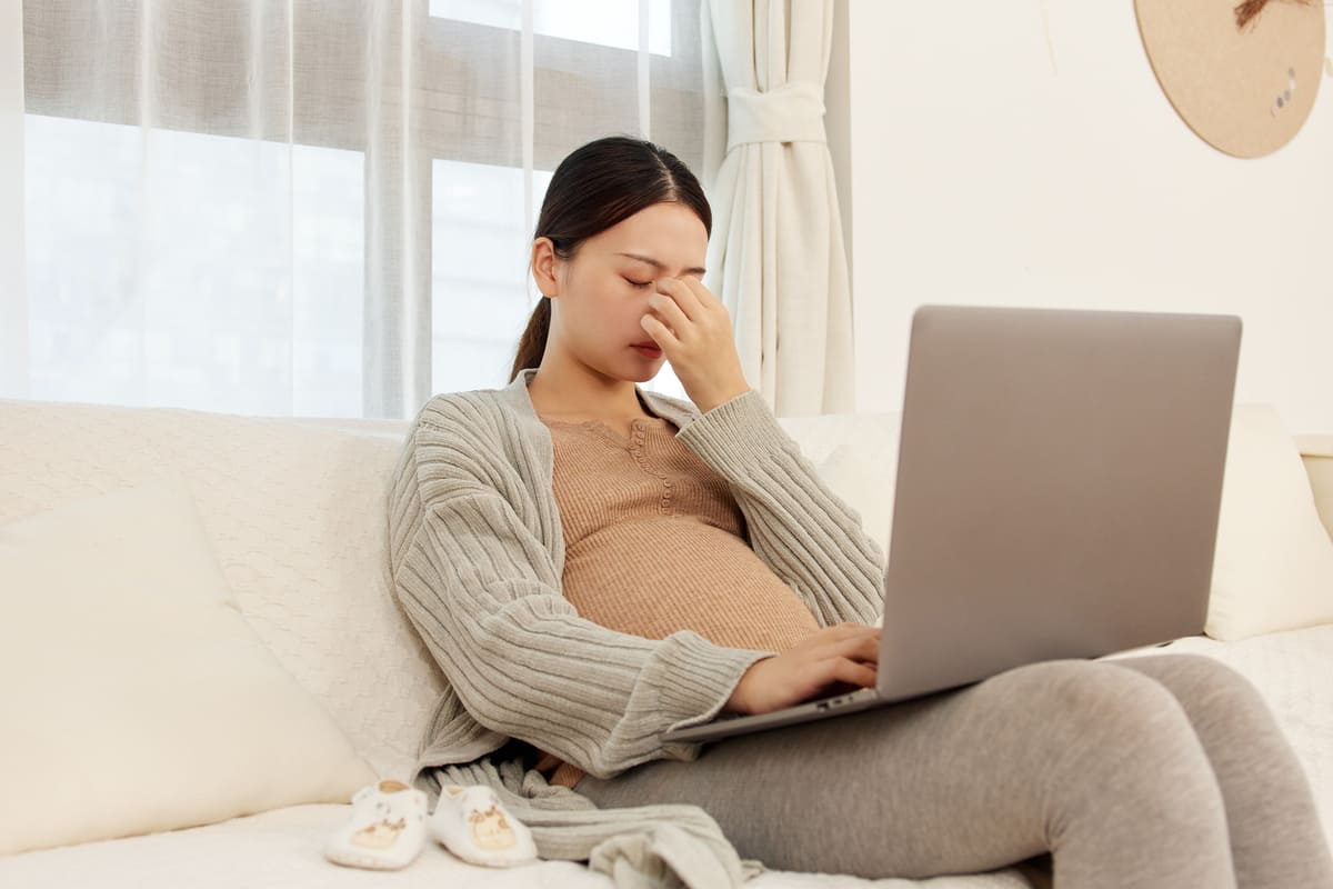 Phụ nữ mang thai thường xuyên chóng mặt có sao không?